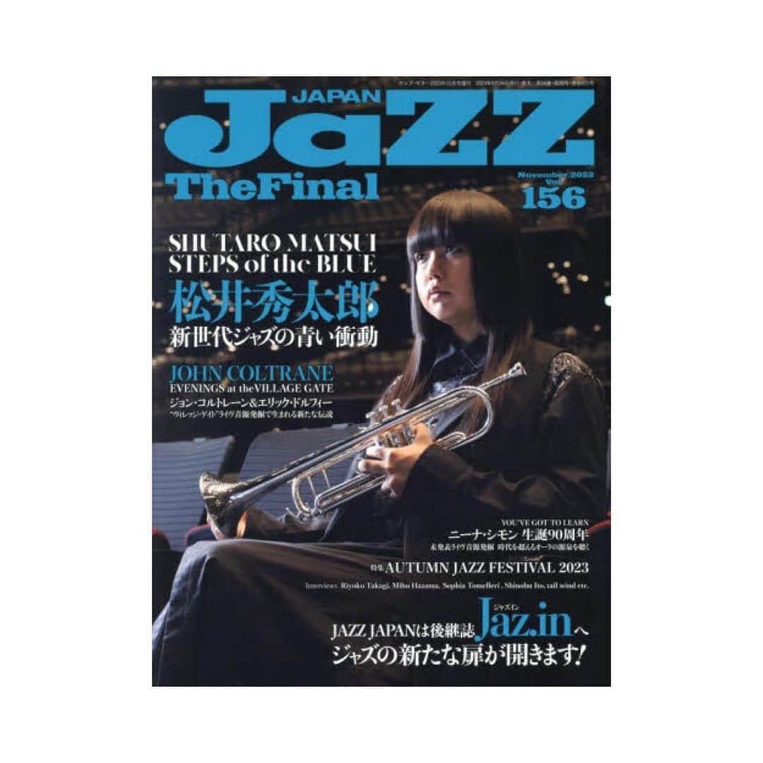 齋れいなさんのインスタグラム写真 - (齋れいなInstagram)「📢JaZZJAPAN 最終号 連載第37回は【今が旬な日本ジャズ】   ベテランの方から、私と同世代の方まで😳 これからも追いかけられる幸せ、追いかけていきたい魅力に溢れています💐 〝日本のジャズってすごい！“ ぜひご覧ください！  来月からのJaz. inもよろしくお願いします✨→Twitter(X)アカウント@Jazin_mag  ⭐️EMILIE-CLAIRE BARLOW エミリー・クレア・バーロウ MEMBER Emilie-Claire Barlow (vo) Amanda Tosoff (p) Reg Schwager (g) Jon Maharaj (b) Fabio Ragnelli (ds)  ４年ぶりの来日ということで、皆さん待ち望んだの様子のコットンクラブ🗼 ボサノバを歌うためのような柔らかく温かい声にただひたすら癒されました、、！ すぐにまた聞きたいと思う女性ボーカルのおひとりです🙏🏻  ┈┈┈┈┈┈┈ ❁ ❁ ❁┈┈┈┈┈┈┈┈  三森編集長 突然のご逝去の報に接し、大変驚きました。 2020年の夏、右も左も分からなかったジャズの世界へと温かく迎え入れてくださり感謝しています。初めの頃はページをめくると話題のアーティストばかりで、私はここにいても良いのかなと本当は心配していましたが、三森さんはいつも「齋さんの言葉で、感性で」と楽しみに待ってくださっていました。私のファンの方とのやり取りまで喜んでいてくれました。 心熱く豊かな三森さんのジャズ人生を、少しでも多くの方に愛してもらえるよう、新雑誌に変わっても、この連載を届けさせていただきます。心よりご冥福をお祈りいたします。これからもよろしくお願いします。  #齋れいな#jazzjapan#jazin#jazz#bluenote#cottonclub#音楽#音楽雑誌#コラム#ブログ#ライブ#ジャズライブ#live」9月30日 21時49分 - itsuki_reina