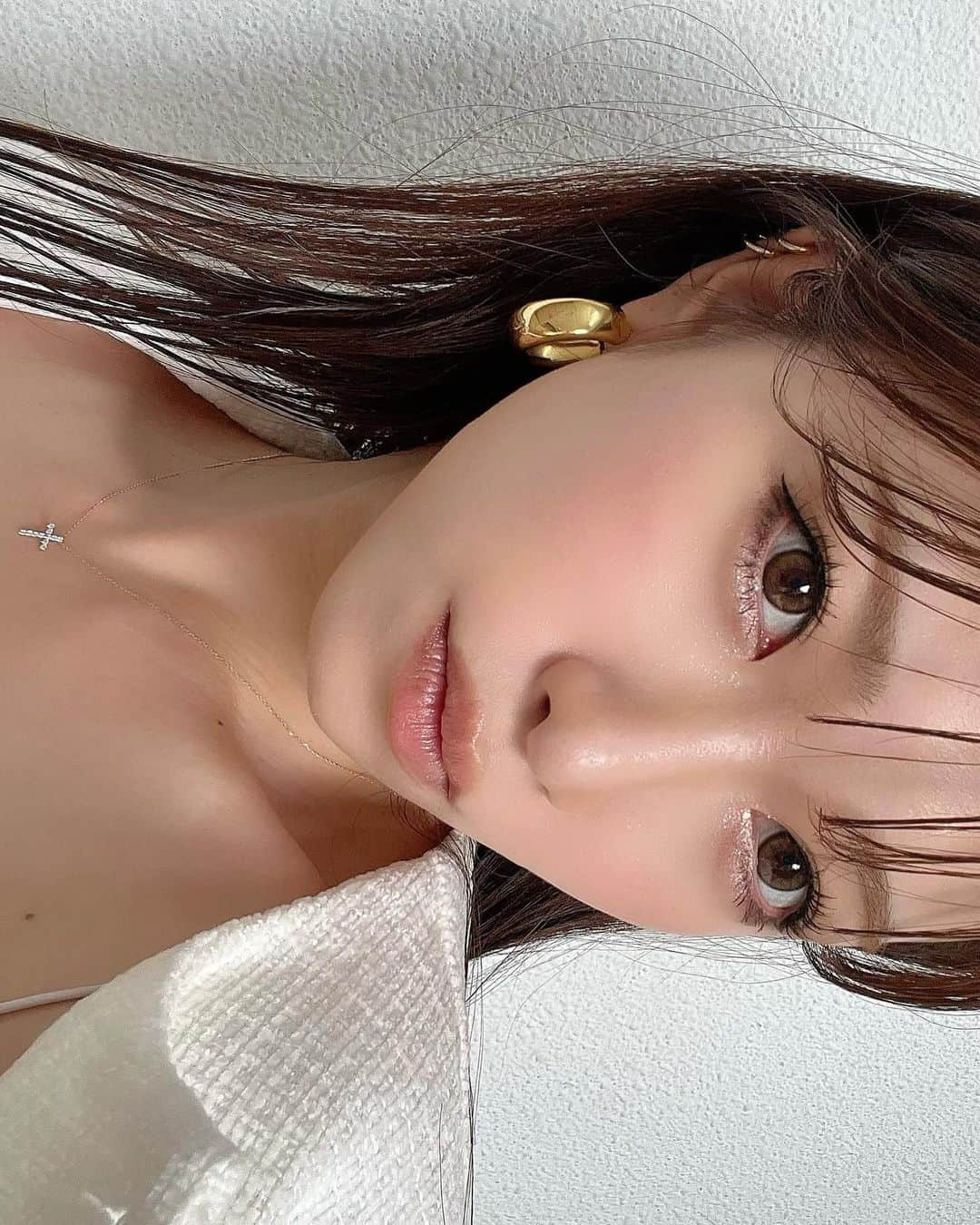 木田絵里香のインスタグラム：「. ドアップ失礼します〜🤳 いつかのプチプラメイク💄 . マツパは @belme_eyebrow  いつもパリジェンヌ👁️ . #メイク#プチプラメイク#マツパ#パリジェンヌ#パリジェンヌラッシュリフト#まつ毛#まつ毛パーマ#セザンヌ#ケイト#ヒロインメイク#マスカラ#SHEGLAM#カラコン」