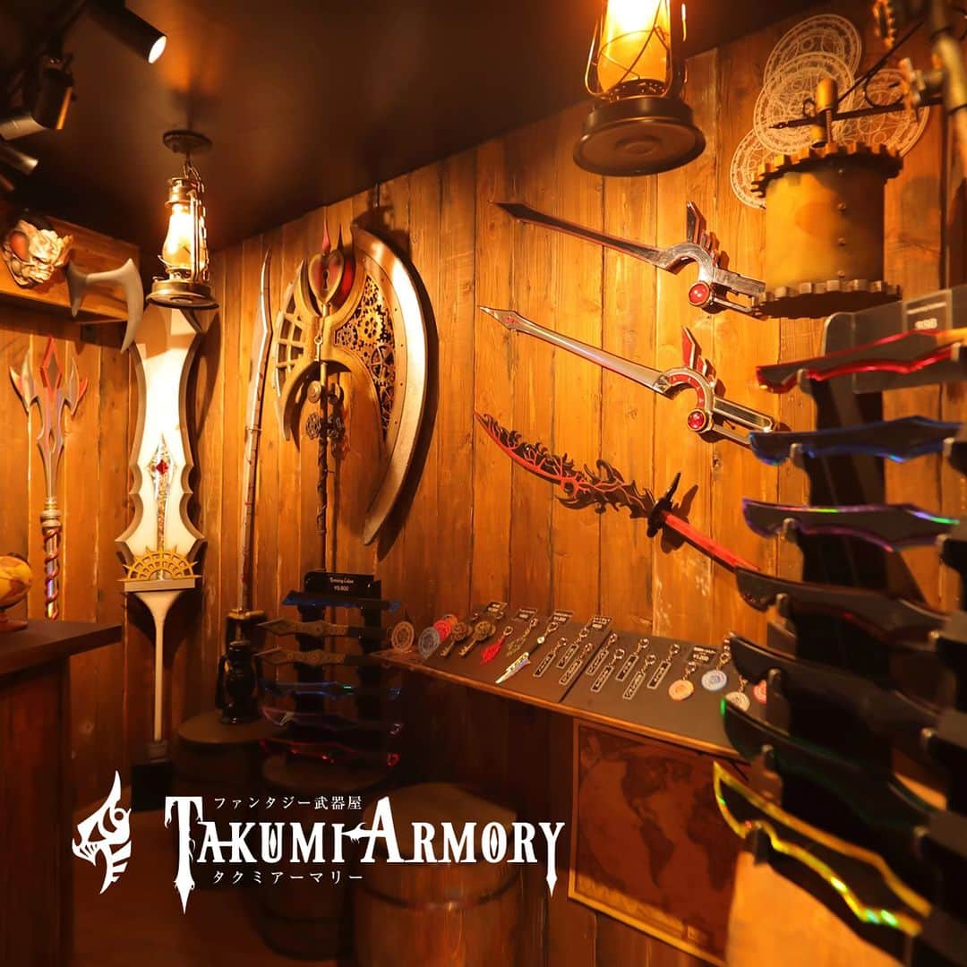 のインスタグラム：「【TAKUMIARMORY POP UP STORE｜2023.10.1 (Sun) - 11.26 (Sun)】B0.5F ファンタジー武器屋TAKUMIARMORY⚔ アクリルをはじめとするプラスチックでファンタジーあふれる造形物を製作しています！「２次元を３次元に」をコンセプトに制作したハイクオリティ造形を是非お手に取って体感してください！ #ラフォーレ原宿 #ラフォーレ #原宿 #laforetharajuku #laforet #harajuku #popup #takumiarmory」