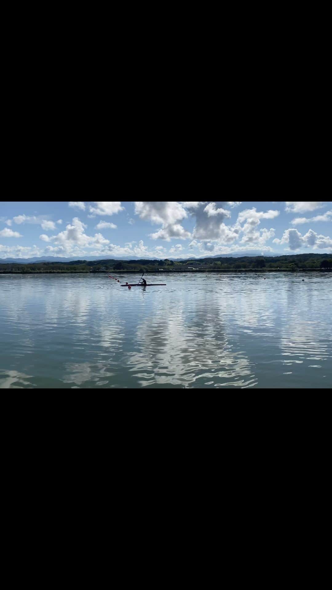 三浦伊織のインスタグラム：「. 📍石川県小松市木場潟  木場潟での練習もあと1週間🛶  素晴らしい環境で練習できる事に感謝をし、残りの合宿も頑張りたいと思います💪  #canoe #kayak #sport #workout #paddle #bracasport #nelokayaks #石川県 #小松市 #木場潟 #カヌー」