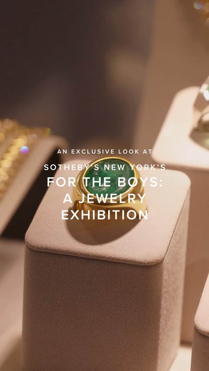 のインスタグラム：「Exceptional, one-of-a-kind David Yurman pieces are now on display: “For the Boys: A Jewelry Exhibition” is at Sotheby’s NYC until October 5th. Link in bio for more fabulous finds.  #DavidYurman #Sothebys #SothebysJewels」