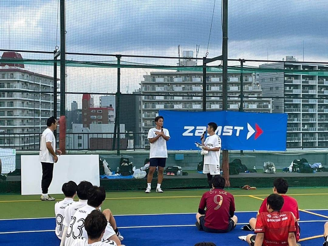 福西崇史さんのインスタグラム写真 - (福西崇史Instagram)「. 子供の後は大人⚽️ . 『ザムストpresentsサッカーキングカップ』のゲストで参加しました⚽️✨ 各チームの助っ人という事で、 結果残さないと。。。 必死💦🤣 . #zamust #サッカーキングカップ #アンバサダー細江 #enjoy #福西崇史」9月30日 21時59分 - takashi_fukunishi