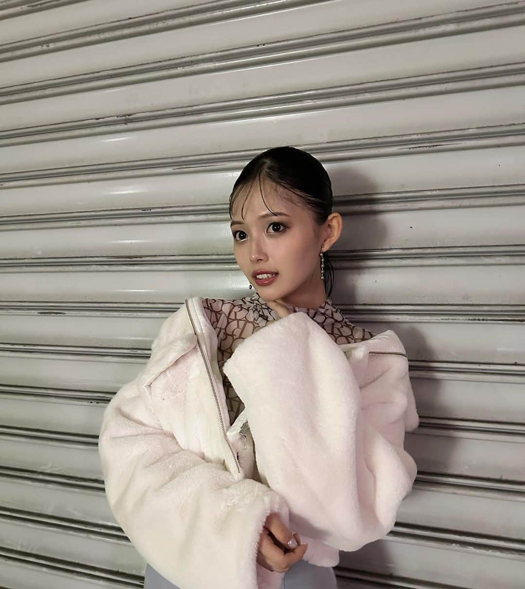 森日菜美のインスタグラム：「GirlsAward 2023 A/W ありがとうございました🩶💫 贅沢な景色幸せだったよ〜 来てくれた子も、とっても嬉しかった！！ 愛たくさん届いたよ☺︎」