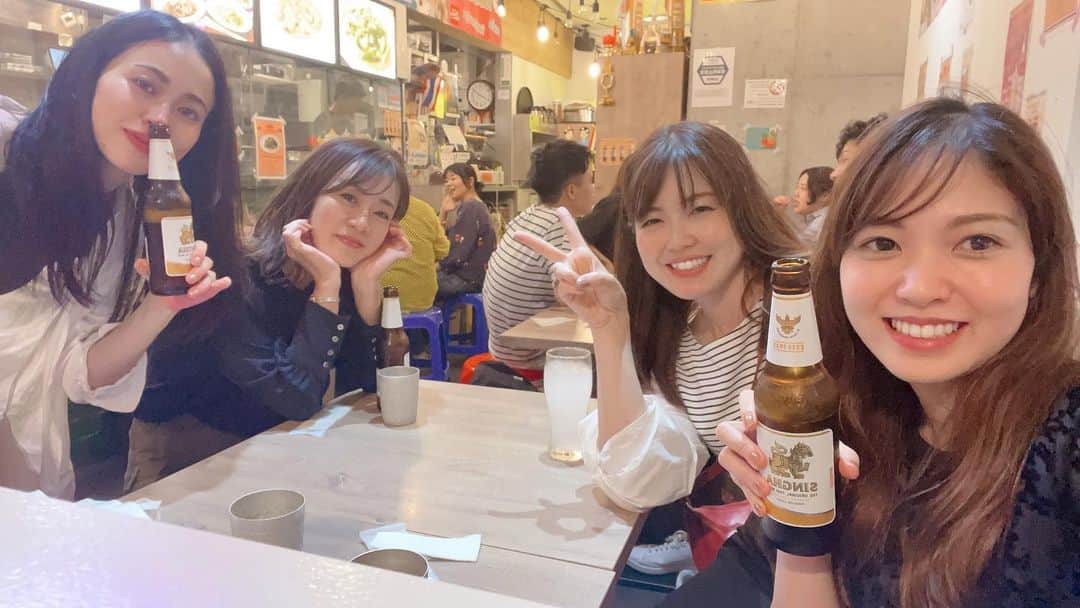 宮﨑真実のインスタグラム：「🍲 meltypot🦖 大学のダンス部仲間🤎 元ハニーズやら多彩🥹 とりあえずホークス 勝って嬉しい🦅」