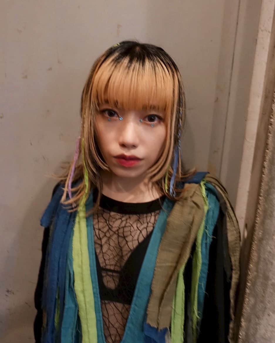 KIHOWのインスタグラム：「名古屋、岡山と２日連続みなさんと楽しい時間を過ごせて幸せでした…!  “AZUL” TOUR残すところ4公演。もっと新たな自分を見つけたい。次も会場でお待ちしてます  チケット受付 🔍MYTH & ROID ぴあ  #MYTHandROID #overlordanime #rezeroanime #madeinabyss #yojosenki」