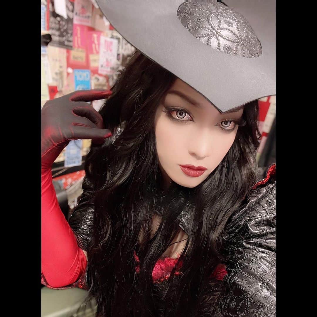 Kayaのインスタグラム：「池袋でのライブ、楽しかったー！ 皆様ありがとうございました✨ さて次のライブはメキシコ🇲🇽✨ 楽しみです💓  #Kaya」
