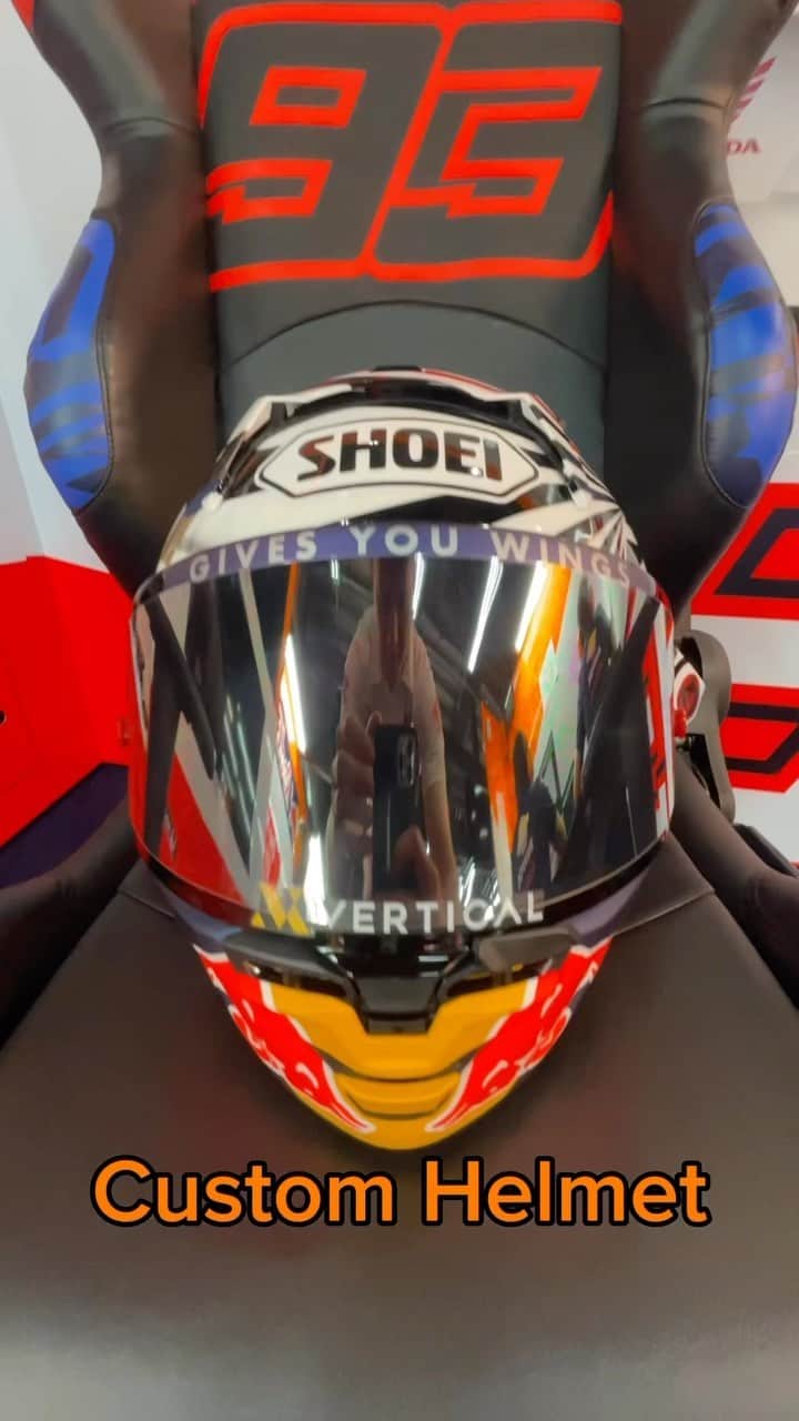 レプソル・ホンダのインスタグラム：「A little look inside the @marcmarquez93 half of the garage. What other custom helmets could we see this year? 👀」