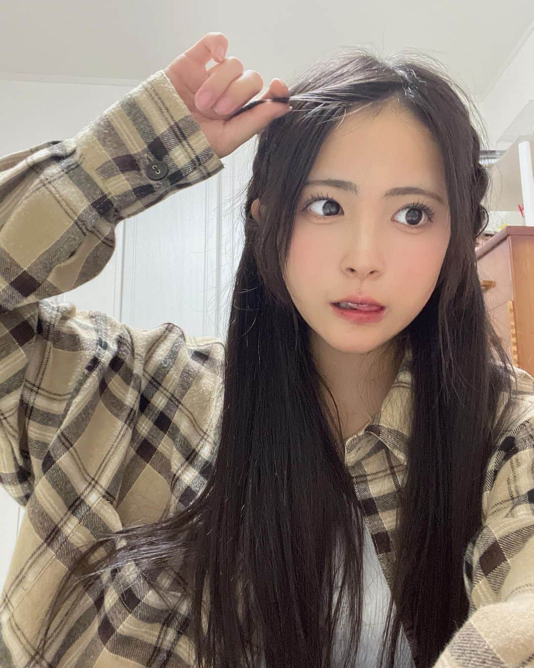 有村南海さんのインスタグラム写真 - (有村南海Instagram)「今は前髪命って感じだけどアイドル始める前までは前髪なかった😶#08#福岡」9月30日 22時11分 - arimura_minami0621