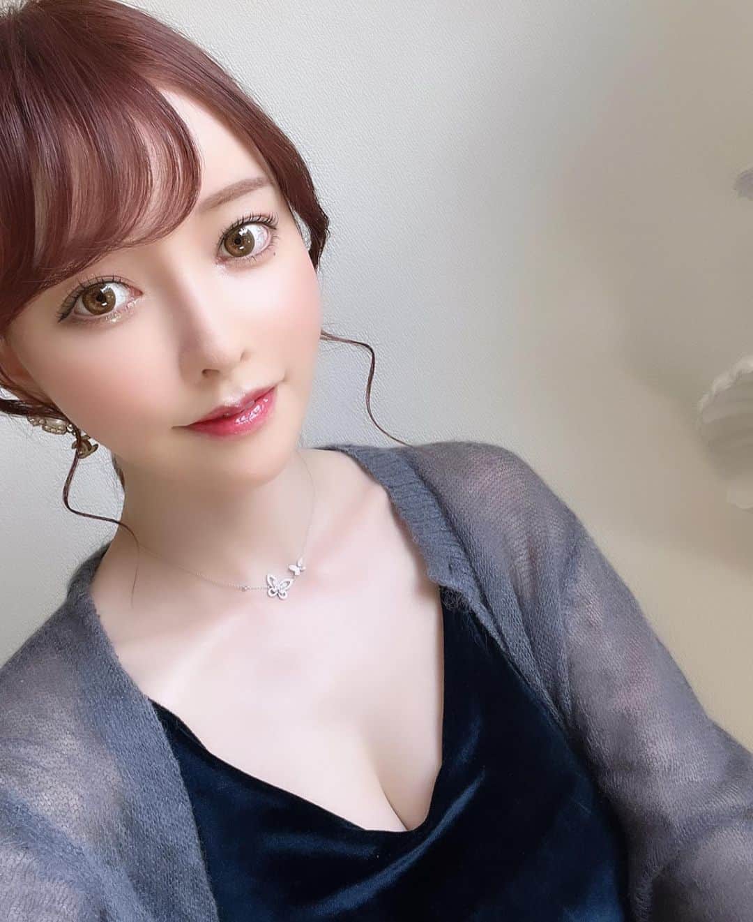のインスタグラム：「#ポニーテール#ヘアメ#スナイデル#フレイアイディー#韓国メイク#純欲メイク」