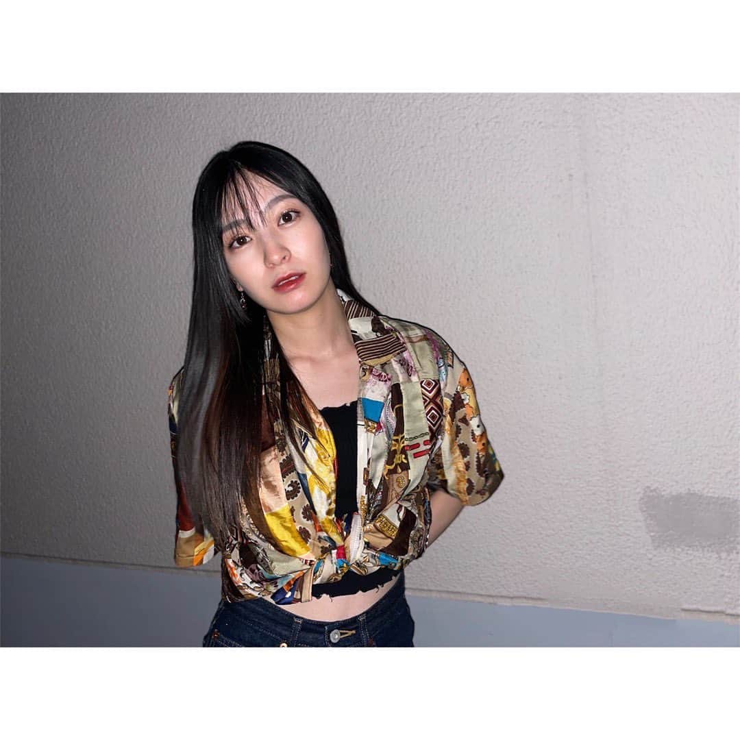 長尾寧音のインスタグラム：「📸 ⁡ ⁡ ⁡ 夜のフラッシュ撮影好きなんだよねぇ〜 ⁡ ⁡ ⁡ 髪染めたーーーい😳！！！笑 ⁡」