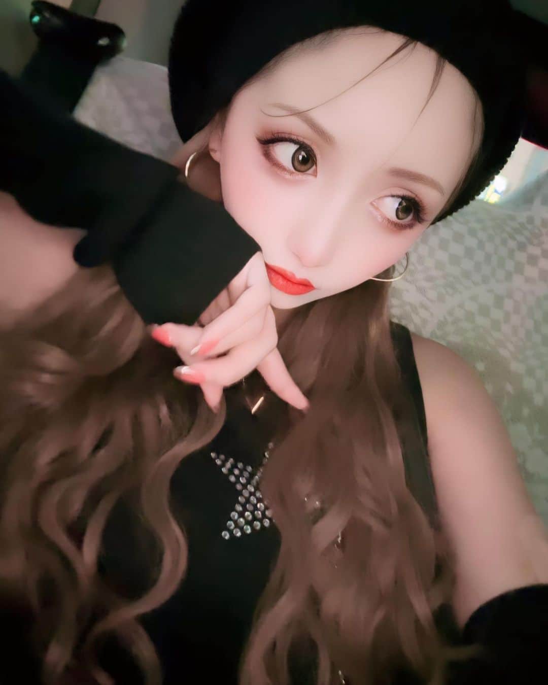 根本弥生のインスタグラム：「🫁  ぐっばい！！！！ 9月に全部おいていくよ😌  👋  .」