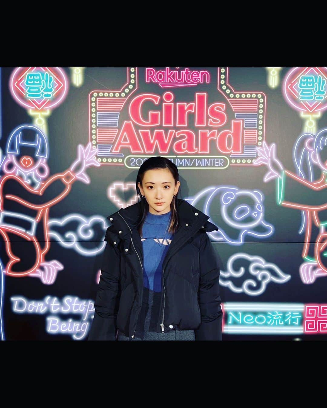 生駒里奈さんのインスタグラム写真 - (生駒里奈Instagram)「✴︎✴︎✴︎ 「Rakuten GirlsAward 2023 AUTUMN／WINTER」⁣ ⁣ MURUAさんのステージに出演しました！⁣ ⁣ 歓声が聞こえて来てとっても嬉しかったです🥰⁣ クールに歩かなきゃでしたので、ニヤニヤを止めてました笑⁣ ⁣ お洋服を着てコンセプトに合わせて歩くのって難しいけど楽しいですね(*´꒳`*)⁣ ⁣ 今回は若月にも会えたけど、⁣ 生駒がすっぴんでしたのでお話しだけしてバイバイして、⁣ ⁣ ピカチュウがハグしてくれてめちゃくちゃ嬉しくて。⁣ ⁣ 本田仁美ちゃんとまたまたご挨拶できました⁣ 🧡💜⁣ ⁣ CDも頂きました！⁣ ありがとうございます(*´꒳`*)✴︎⁣ アイドルなんかじゃなかったら⁣ mvも曲も素敵で結構聴いてます☺️⁣ ⁣ そして、またまた推しに会えました！！⁣ 王様戦隊キングオージャー⁣ ヒメノ・ラン役の村上愛花ちゃん！⁣ ⁣ しかも今回もMURUAさんのステージで同じでして。。⁣ 生駒、良かったね。⁣ 幸せだね！！⁣ ⁣ かわいい天使ちゃん達に会えて、⁣ お仕事が倍楽しかった生駒でした(*´꒳`*)⁣ ⁣ #GirlsAward 2023⁣ #MURUA⁣ #若月佑美⁣ #本田仁美⁣ #村上愛花⁣ #生駒ちゃん」9月30日 22時21分 - ikomarina_1229