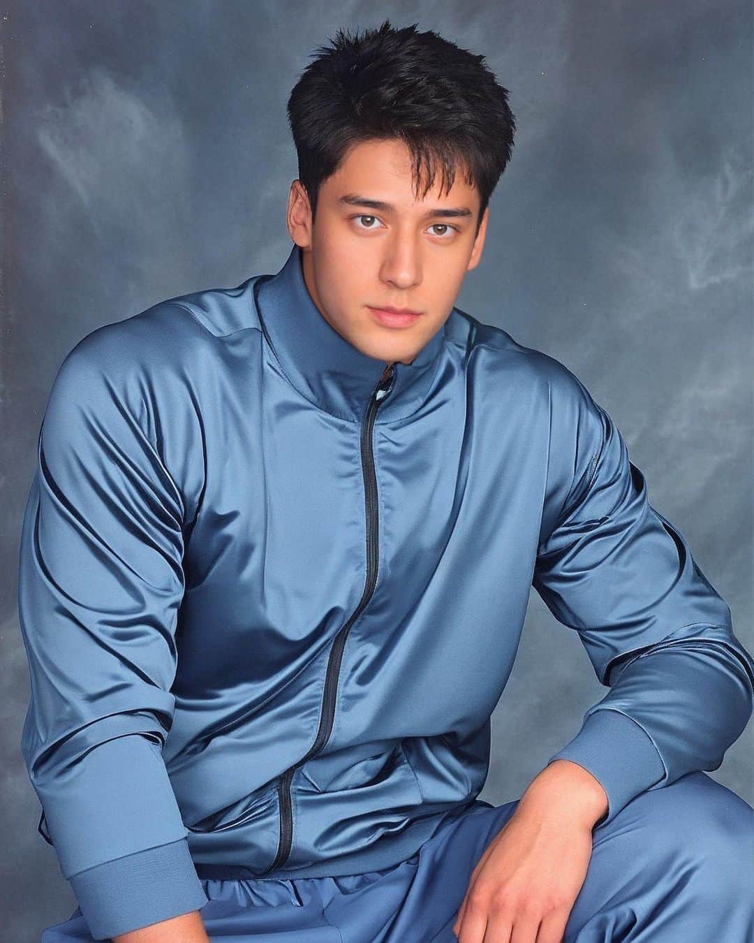 ジュリアン・カンのインスタグラム：「두번째 진짜 Old school cool 😂 #90s #90년」