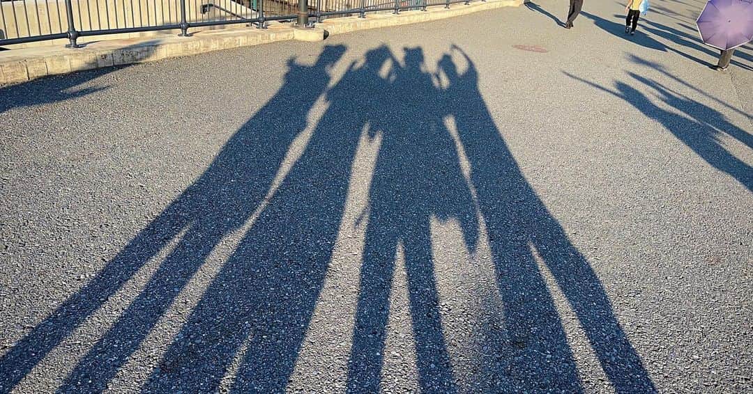 芝健さんのインスタグラム写真 - (芝健Instagram)「一緒に写ってるのも好きだし、一緒に来た人撮るのもめちゃめちゃ好き🌱  たくさん撮りたい🎠」9月30日 22時35分 - antsa_www