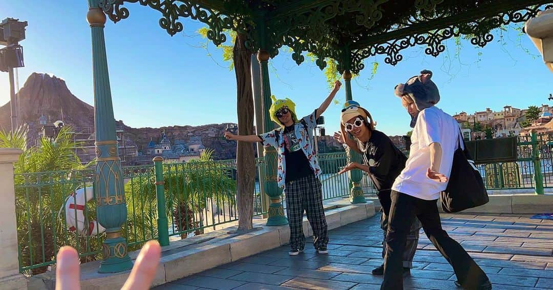 芝健さんのインスタグラム写真 - (芝健Instagram)「一緒に写ってるのも好きだし、一緒に来た人撮るのもめちゃめちゃ好き🌱  たくさん撮りたい🎠」9月30日 22時35分 - antsa_www