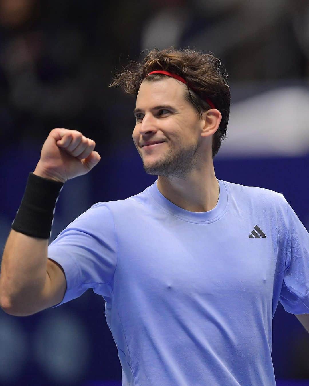 ドミニク・ティエムのインスタグラム：「The smile says it all 🙌  @domithiem defeats Marcos Giron 6-3 4-6 7-6 to advance to the quarter-finals in Astana!  @ktf.kz | #AstanaOpen」