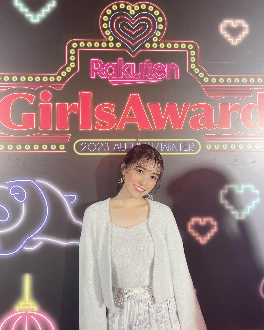 坂本 愛玲菜さんのインスタグラム写真 - (坂本 愛玲菜Instagram)「GirlsAward 2023 A/W ありがとうございました☺️🤍🫧  ドキドキの初ランウェイ…！  楽しかったです🌝 @lilliancarat_official」9月30日 22時41分 - erena_hkt48