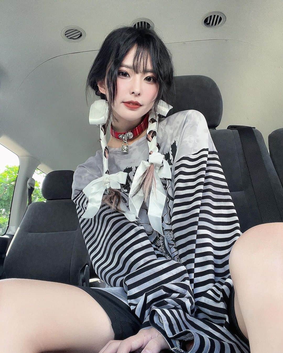 のインスタグラム：「沖コレの衣装オフショット🫡♡」