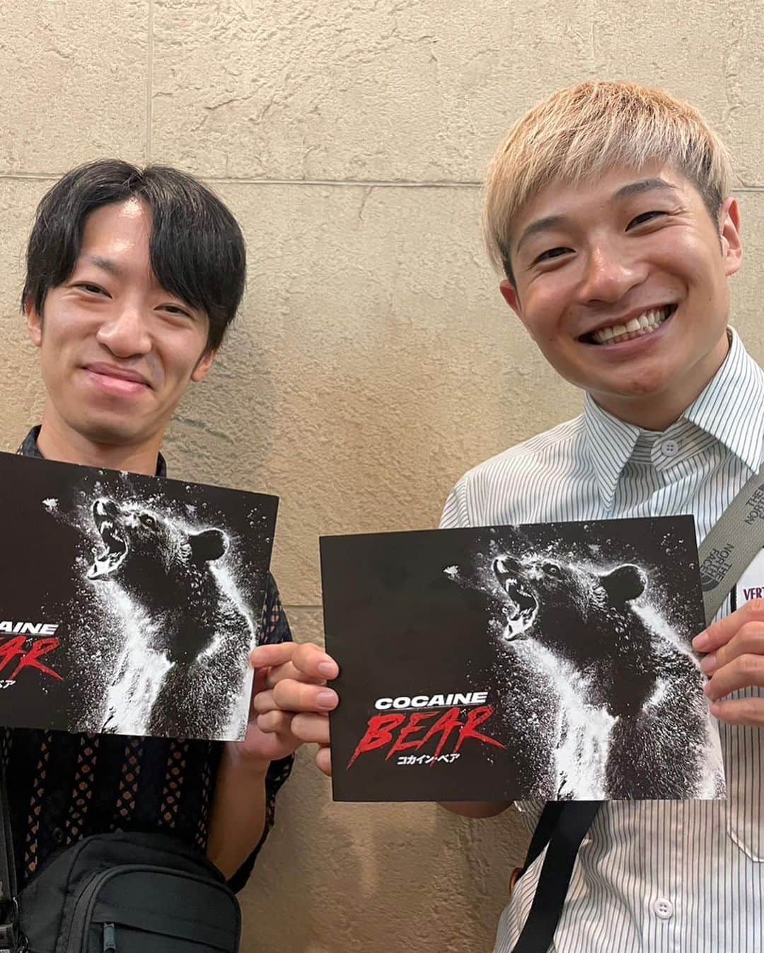 朝地亮介さんのインスタグラム写真 - (朝地亮介Instagram)「8月の写真たち #ハチ公前ボディ #べーやんと試写会 #NHKの楽屋の意味わからん場所で寝だす原田さん #真べぇさんお寿司ご馳走さまでした #オールザッツにて個性なしお #花谷フラペチーノ #伝説のナンパ師 #バッテリィズエース #ケビンスコンボイ #1人ディズニー」9月30日 23時06分 - snufkins_asaji