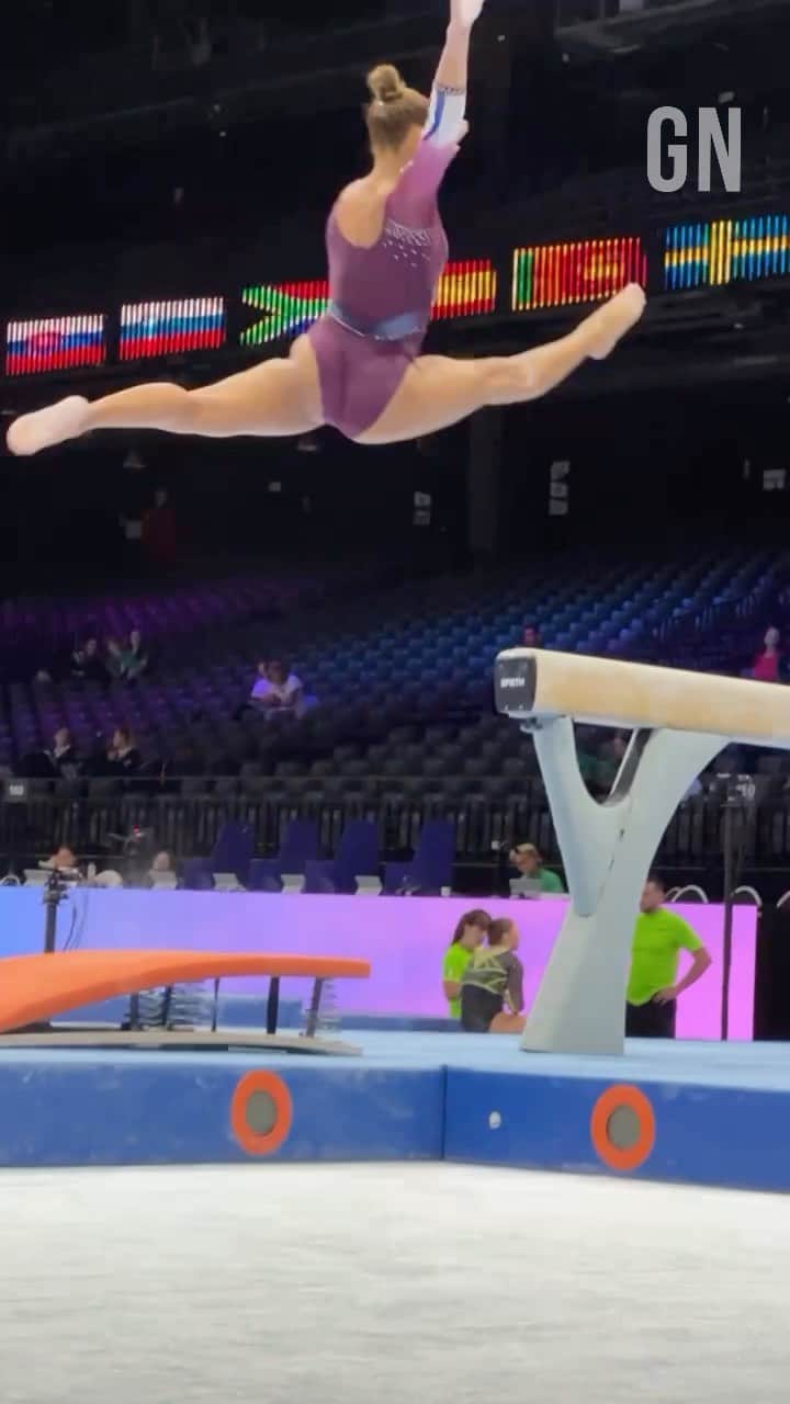 マリーヌ・ボワイエのインスタグラム：「A little Marine Boyer (FRA) beam highlight reel 🤭🇫🇷  Click the Link in our Bio to follow along with our qualifications live blog!!  #Antwerp2023 #GetMovedByMotion」