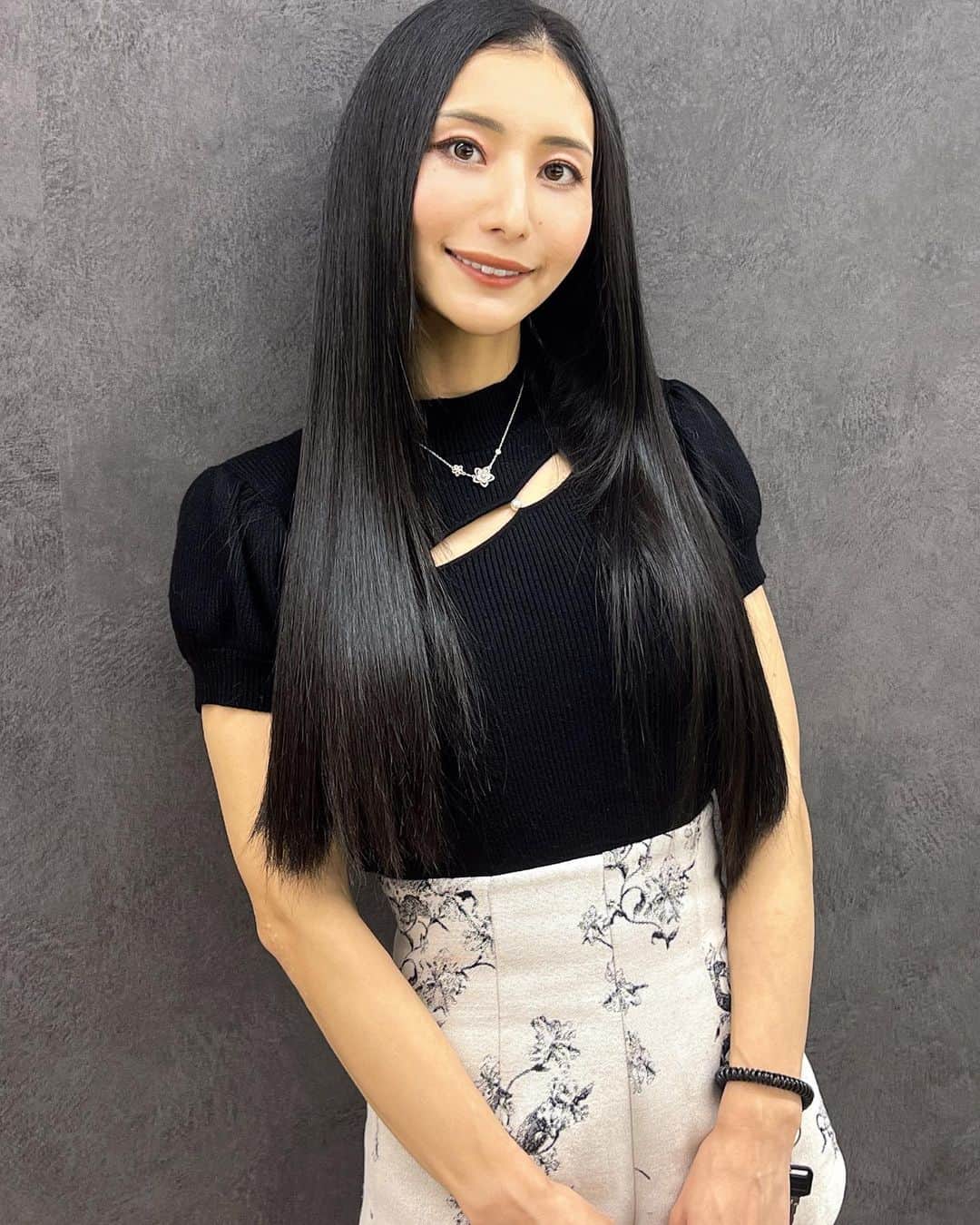 青山千夏さんのインスタグラム写真 (青山千夏Instagram)「Cura Aoyamaでヘアメンテしてきました🫶🏻 褪色してしまっていた