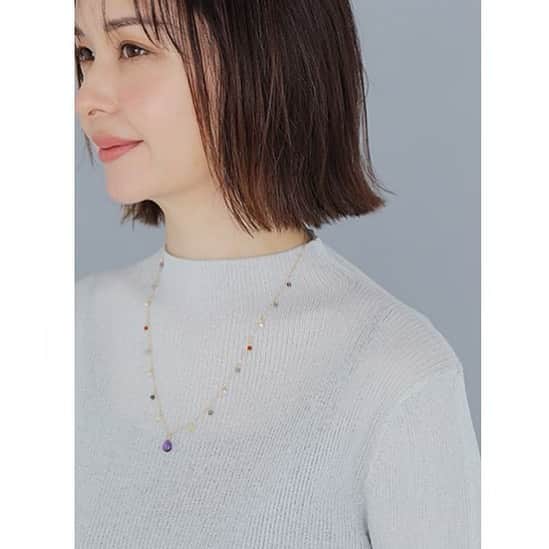 乙黒えりのインスタグラム：「📸  #Color 🤍💛🧡❤️💜💙🩵💚🩶#stone #accessory   @web_kob @mart_select_shop_official」