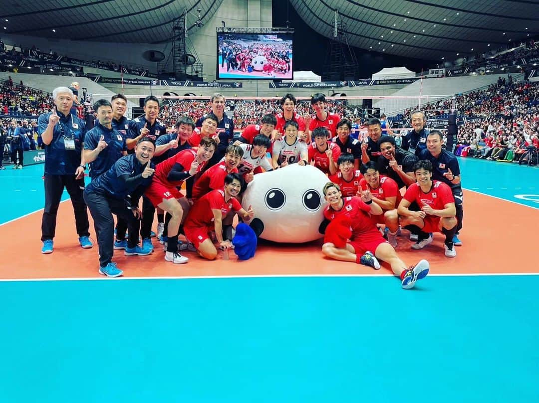 山内晶大さんのインスタグラム写真 - (山内晶大Instagram)「. . . The 2023 FIVB  Olympic Qualification Tournament 🇯🇵 World Cup 2023  🇫🇮🇯🇵 1勝目☝️ . . . #龍神nippon  #Japan  #Finland #OQT #worldcup #ワールドカップ」9月30日 23時15分 - akihiroooo1130