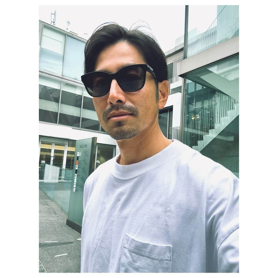 肥野竜也のインスタグラム：「＂Haircut＂ @abbey_nakamura ⁡ #ヘアカット #メンズカット #メンズヘア #メンズモデル #パパ #haircut #menshair #中村さんありがとうございました」