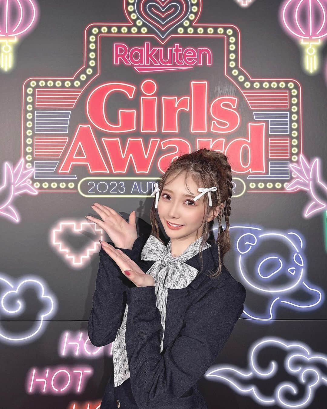 谷崎早耶さんのインスタグラム写真 - (谷崎早耶Instagram)「🪽🤍  「Rakuten GirlsAward 2023 AUTUMN/WINTER」  #ガルアワ2023AW 本日出演させていただきました💭 ずっとずっと夢だった、憧れのステージ…！！♡  はじめてのランウェイは #REDYAZEL さんでした👗  そして、ベルク×ゆめタウン SPECIAL STAGE や グランドフィナーレにも出演させていただきました🎀 素敵な経験をさせていただけて心からしあわせです！！  いつもと違う自分にどきどき、、いかがでしたか？♡ .  今日、会場や配信を観て応援してくださったみなさんの エールが力になってがんばることが出来ました😭🌸  本当に本当にありがとう。もっとわたしがんばるね！！」9月30日 23時43分 - tanizaki_saya__