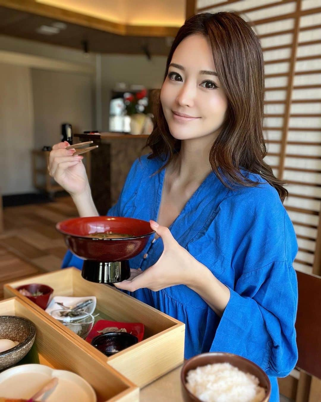 うさびったのインスタグラム：「千葉の食材を使った贅沢なごはん🍚✨  食事はレストランでとってもいいし、お部屋でBBQも可能です🍖  #五氣里 #リゾグラ #いすみ市 #グランピング」