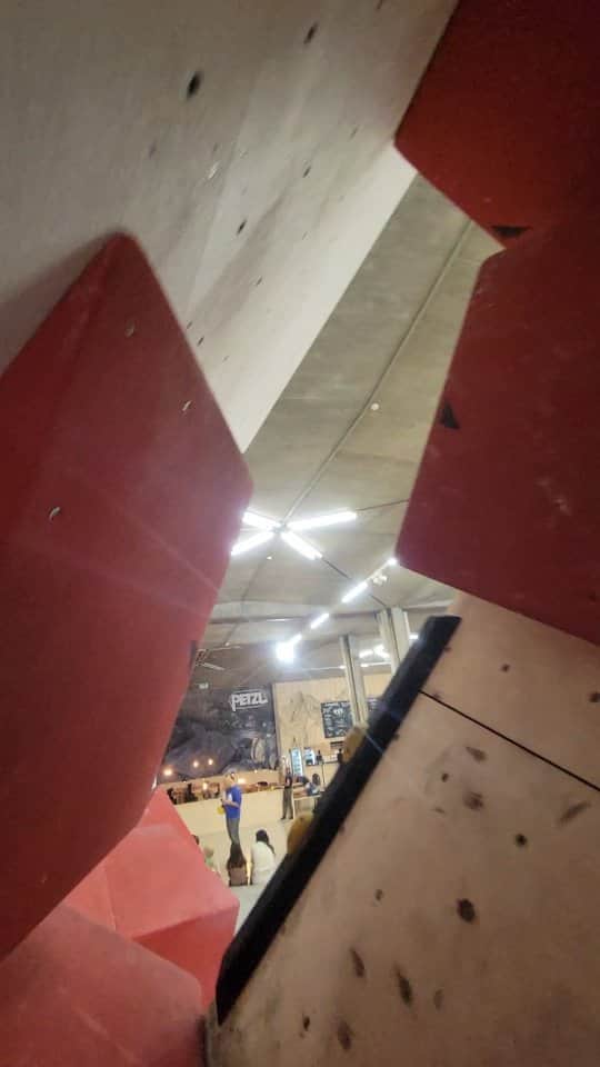 シーン・マコールのインスタグラム：「⛔️ Leaked footage of Paris 2024 Olympic Boulder ⁉️」