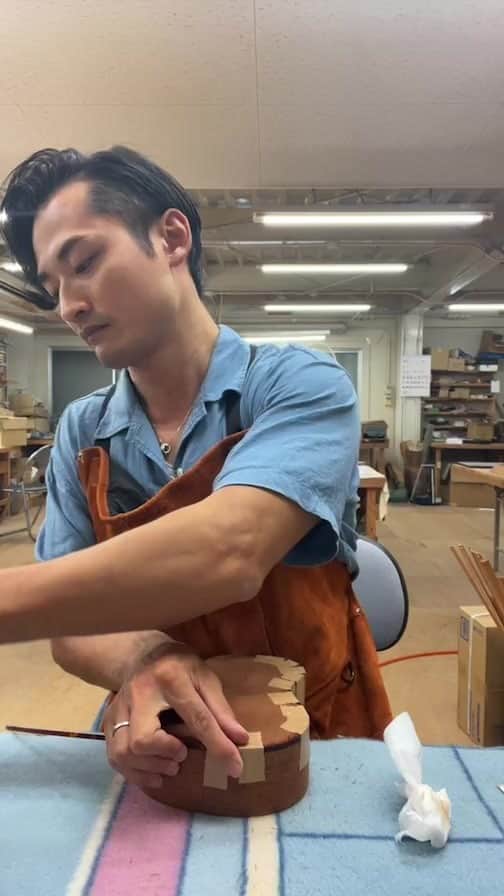 名渡山遼のインスタグラム：「🛠  #ukulele #ukulelebuilding #ukulelemaking #ウクレレ製作」