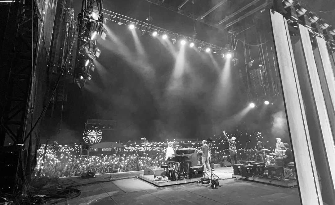 ジャック・ジョンソンさんのインスタグラム写真 - (ジャック・ジョンソンInstagram)「Thank you Ocean City Maryland! What a great way to wrap up the US portion of the Meet The Moonlight tour with fun sitins from @michaelfranti, @karldensonstinyuniverse and @slightlystoopid at @oceanscallingmd. 📸 K. Johnson #meetthemoonlight」10月1日 0時13分 - jackjohnson