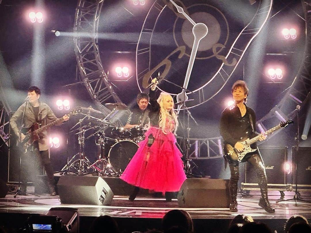 JILLのインスタグラム：「オンエア❣️ いかがでしたか？  #09月30日歌える!J-POP黄金のヒットパレード決定版! #09月30日billboardlive横浜 ———————————— #09月30日billboardlive横浜 #歌えるJ-POP黄金のヒットパレード決定版 #10月03日billboardlive大阪 #10月29日REDROCKS #11月03日西条市ストーンハンマー #11月04日西条市こけら落とし  ———————————— #jillpersonz  #personz  #youtubepersonzチャンネル #note  #jillpersonz  #エアプレ #JILLプレ #ラジオ高崎 #三味線jill屋」