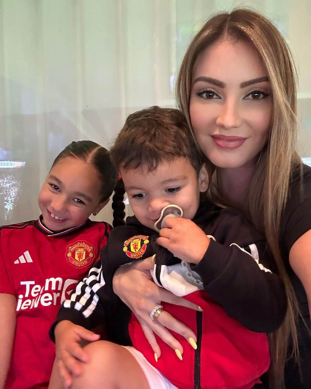 アナ・マリア・カゼミーロのインスタグラム：「Meus amores❤️」