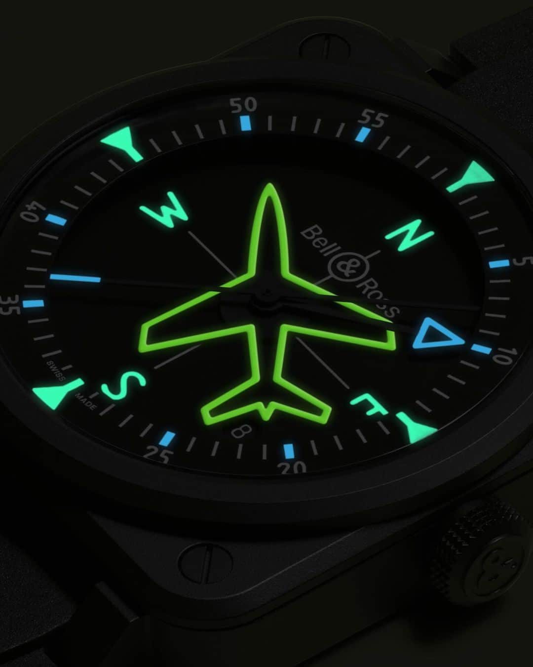 ベル&ロスさんのインスタグラム写真 - (ベル&ロスInstagram)「The new BR 03 Gyrocompass is emblematic of Bell & Ross’s aeronautical DNA. Since the birth of this collection in 2010, these timepieces carry a strong personality without sacrificing watchmaking refinement.   Discover more via the link in our bio.   #bellross #timeinstruments #BR03 #BR03flightinstrument」10月1日 0時41分 - bellrosswatches