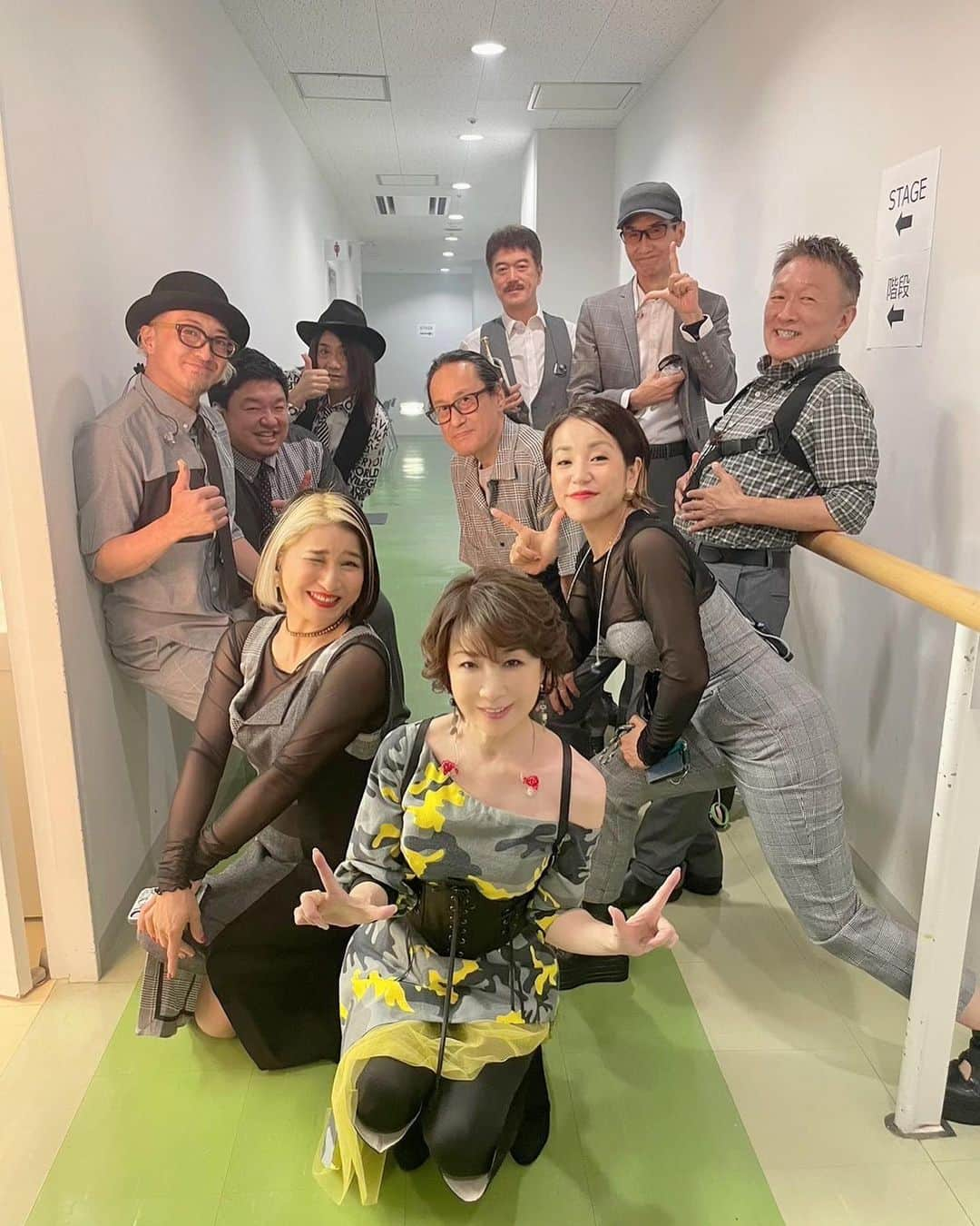 伊藤蘭さんのインスタグラム写真 - (伊藤蘭Instagram)「🎼 福岡公演 無事に終了いたしました🎶 今日のお客様も とっても元気で若々しかったです✨ 沢山のご声援、 有難うございました🙇‍♀️💕 ⁡ #伊藤蘭 #ランスタグラム #コンサートツアー #50thAnniversaryTour🎤 #StartedfromCandies✨ #3rdAlbum💿 #LEVEL9.9 #レベルナインポイントナイン #9月30日土曜日 #福岡公演 #キャナルシティ劇場 #佐藤準 Keybords #そうる透 Drums #是永巧一 Guitar #笹井BJ克彦 Bass #鈴木正則 Trumpet #竹野昌邦 Sax #notch Percussion #渡部沙智子 Chorus #高柳千野 Chorus #ゆかいな仲間たち #さっちゃんandBJ #絶好調😆 #テンションMAXやばい顔🤣 #次は野音で❣️」10月1日 0時42分 - ranito_official