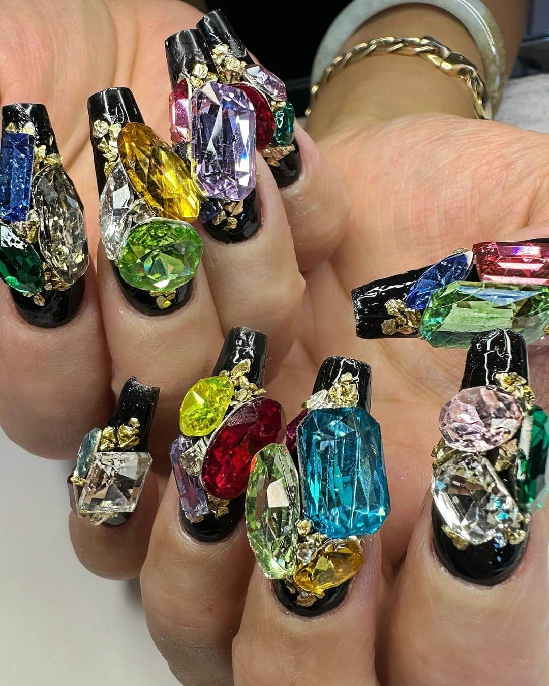 安田直美さんのインスタグラム写真 - (安田直美Instagram)「💎💎💎💎💎💎  @missdominiquel #crystalnails #gelx #nailart」10月1日 0時42分 - naominailsnyc