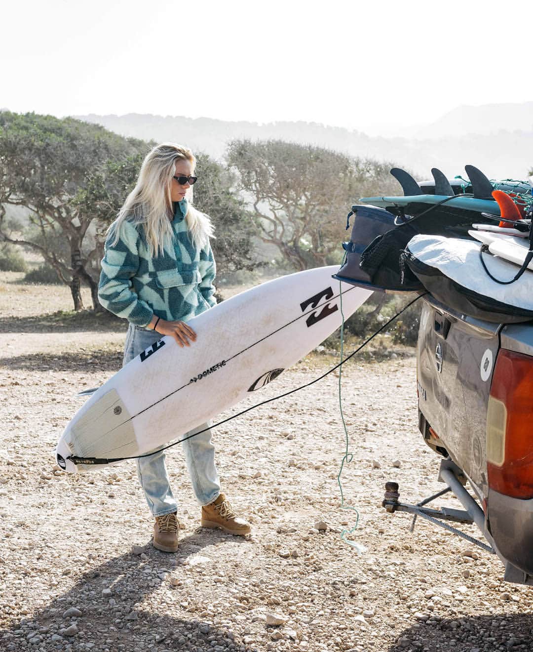 BILLABONG WOMENSさんのインスタグラム写真 - (BILLABONG WOMENSInstagram)「For the first couple of days we headed to a secret spot. A special wave completely off the grid... hiking down sand dunes to get to the break and surfing as much as we could. We stayed in a small hut on the side of the cliff, no running water or bathrooms, all of us packed in, changing out of wetsuits and rinsing off with a bucket of water. We couldn’t document this part of the trip though, so here are some other behind-the-scenes moments. It was an experience of a lifetime. We’re so grateful to have been able to surf this special wave, it was something we’ll never forget. Watch the film, link in bio. #BillabongAdventureDivison」10月1日 1時00分 - billabongwomens