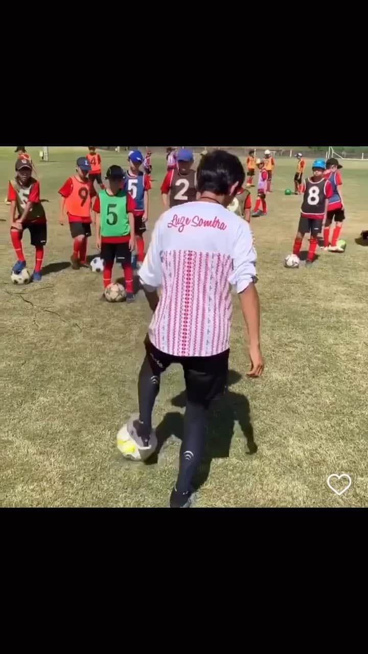 岡部将和のインスタグラム：「"New"Football Skills #football #soccer #skills #Dribble」