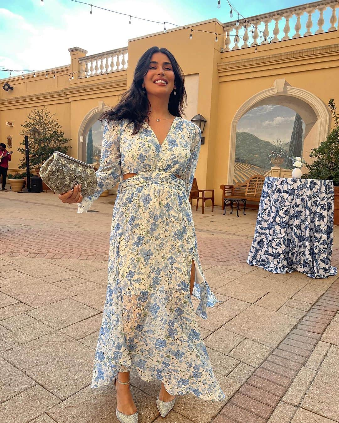 Sazan Hendrixさんのインスタグラム写真 - (Sazan HendrixInstagram)「Mom off duty 💙 An unforgettable night at the @africanewlife gala 🌟 Together, we raised funds for a beautiful cause, bringing hope and change to countless families and children’s lives. Grateful to be part of this impactful journey.🫶🏽 #ANLgala #leteverychilddream」10月1日 1時11分 - sazan