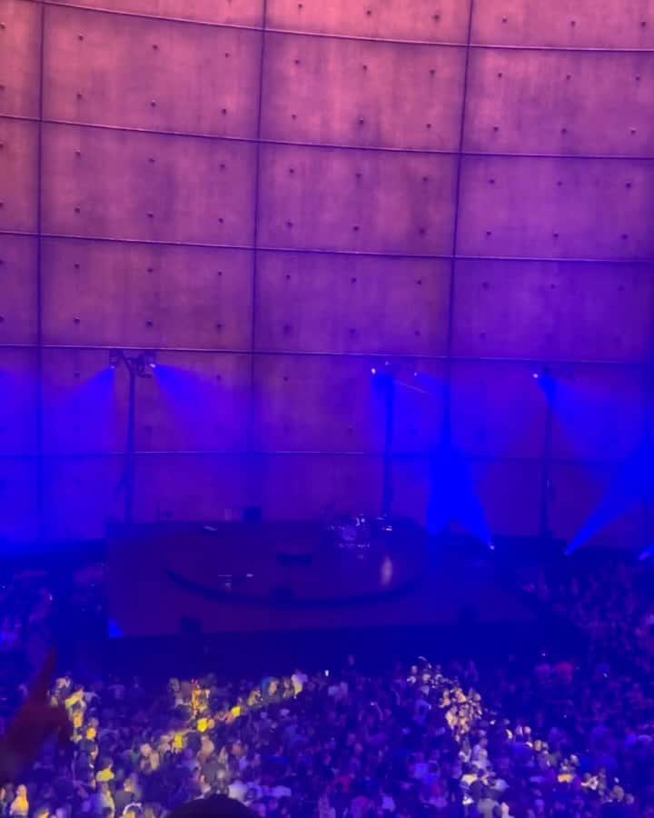 のインスタグラム：「U2 Opening night at The Sphere in Vegas last night! SIMPLY INCREDIBLE VENUE!! WOW WOW WOW!! 🔥🔥🔥🔥🔥🔥🔥」
