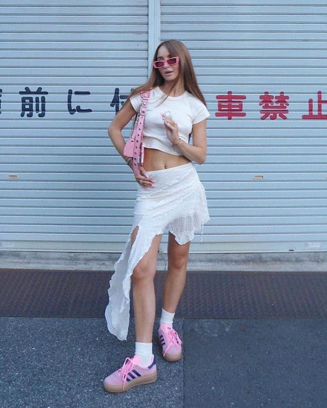 Urban Outfittersさんのインスタグラム写真 - (Urban OutfittersInstagram)「A roundup of our current favorites in our forever favorites from Out From Under. 💗 #uocommunity  📷 : @anniphm @vivacious.honey itsophiaj @its_olatide @oliviadalee_ @littlemooonster96」10月1日 1時36分 - urbanoutfitters