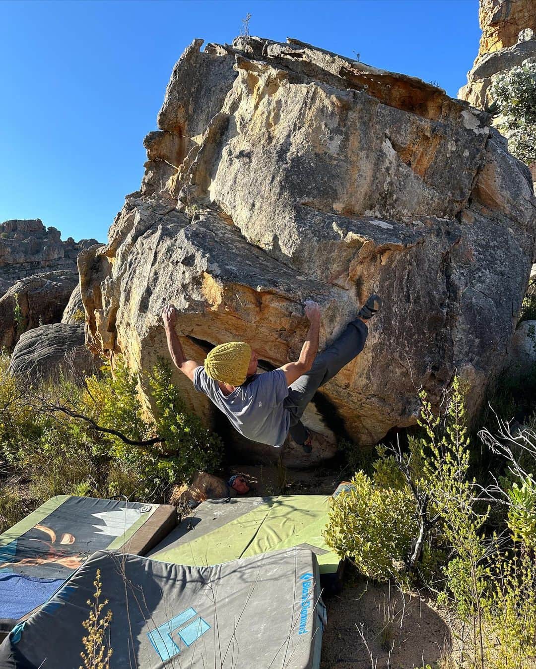 フレッド・二コルさんのインスタグラム写真 - (フレッド・二コルInstagram)「Just some random pictures of our last trip to Southafrica… #bouldering #climbingshoedesign #friends #rocklands」10月1日 2時05分 - fred_nicole