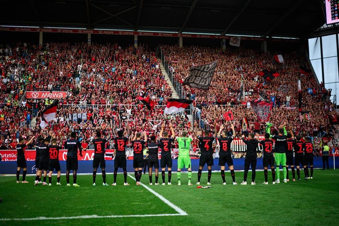 ヨナス・ホフマンのインスタグラム：「Good job from the team! Thanks for the great support! #b04」