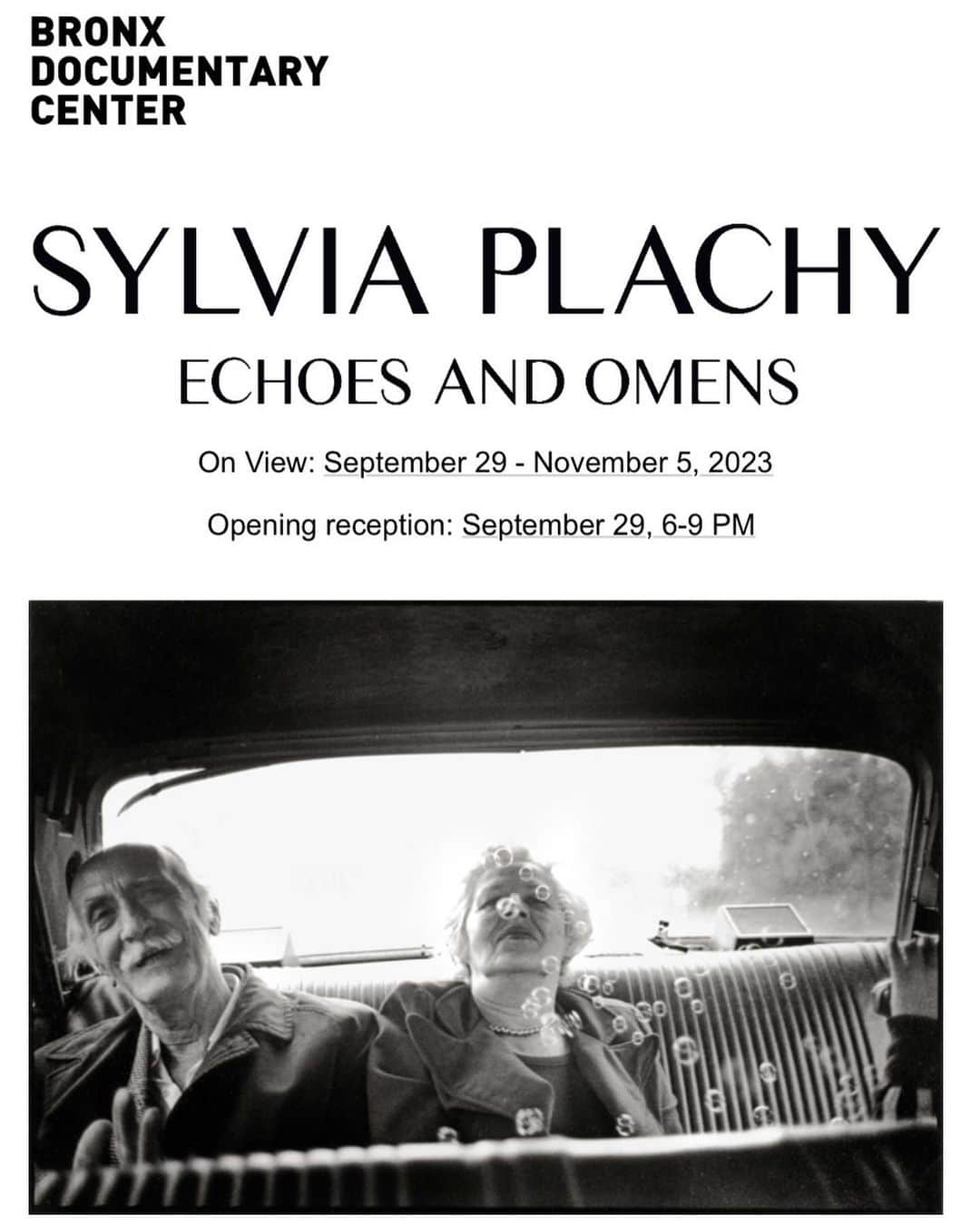 エイドリアン・ブロディのインスタグラム：「Come up to The Bronx where the people are fresh and see my mom’s photo show, her work is the best 💎📷💎@bronxdocumentarycenter @sylviaplachy #echoesandomens #unguidedtour @nyc @photography @villagevoice」