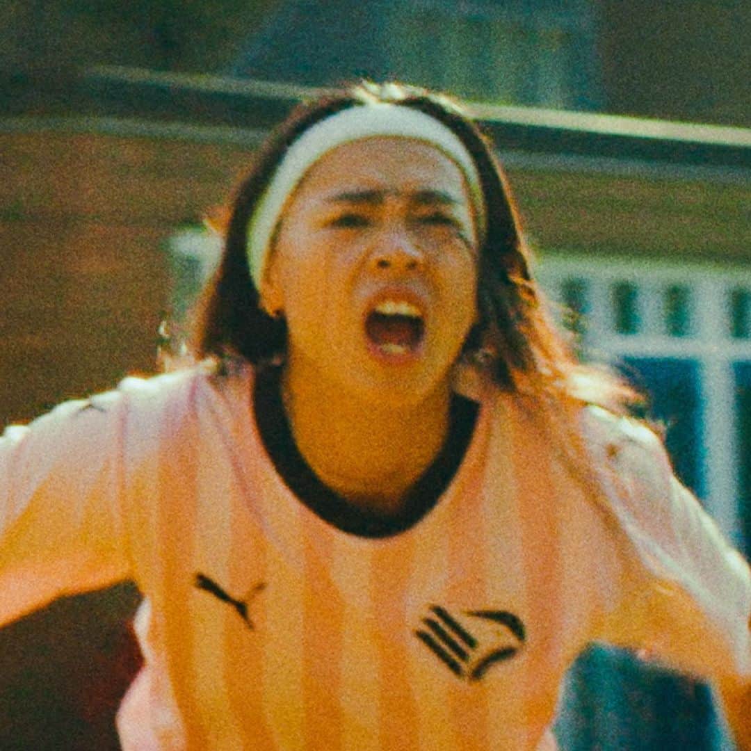 バーティ・ギルバートのインスタグラム：「🥅BORN TO LOSE🥅  artist @willjosephcook directed by @bertieegilbert  starring @_lauriecase_ @bboybaines @jan_wd3 @sarahbaugsto @willjosephcook  dop @ciaranobriendop focus-puller @joshlilesy  edit AND animation (thank you) @bertieegilbert grade @ciaranobriendop  lincoln bio x」