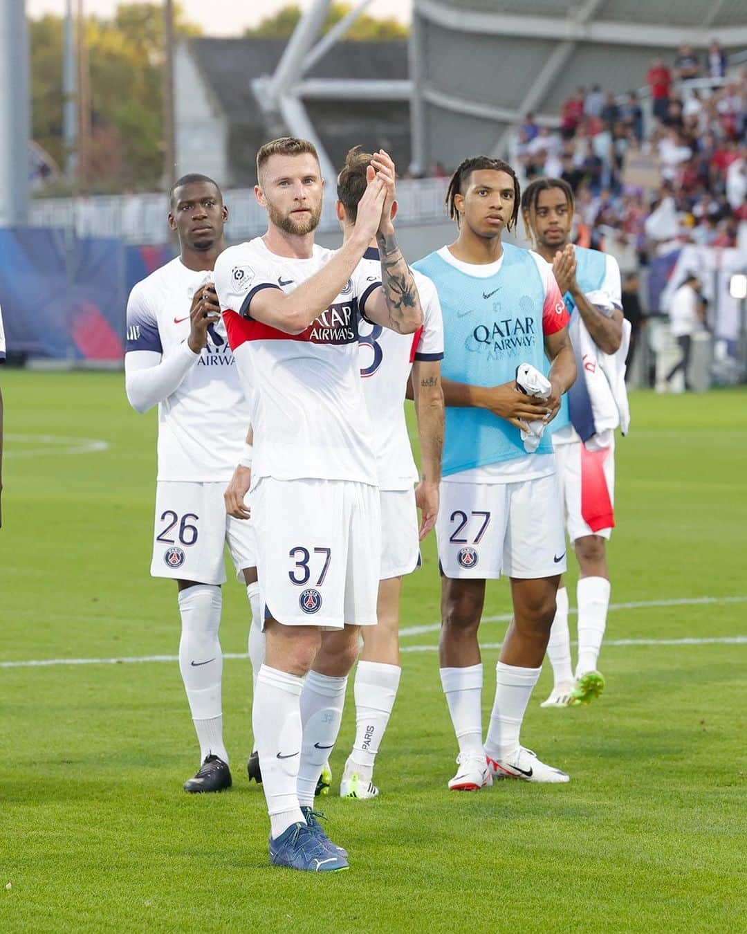 パリ・サンジェルマンFCさんのインスタグラム写真 - (パリ・サンジェルマンFCInstagram)「Thanks to the fans in Clermont! ❤️💙 Merci aux fans présents à Clermont ! ❤️💙  #CF63PSG #ParisSaintGermain #PSG #AllezParis #Ligue1」10月1日 2時36分 - psg