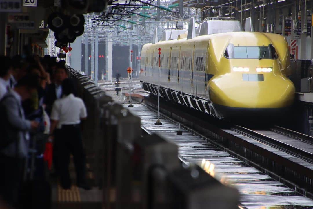 徳永ゆうきさんのインスタグラム写真 - (徳永ゆうきInstagram)「. . 東京へ向けて 発車の準備中！ . -2023.09.08- . #鉄道写真 #撮り鉄 #鉄道好き #JR西日本 #JR東海 #新大阪駅 #東海道新幹線 #山陽新幹線 #東海道山陽新幹線 #923形 #新幹線電気軌道総合試験車 #ドクターイエロー #検測車 #検測」10月1日 13時53分 - tokuchan_1113