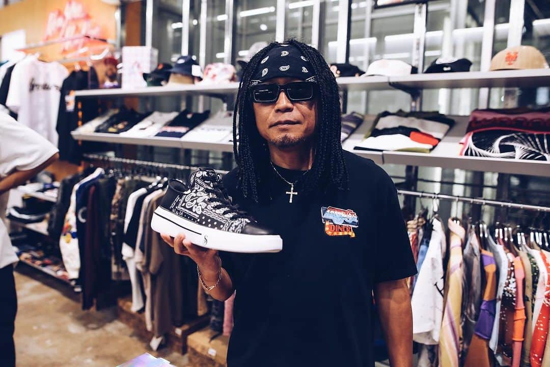 DJ PMXさんのインスタグラム写真 - (DJ PMXInstagram)「. SKECHERS×SNOOP DOGG Collaboration Collection  POP UP SHOPへ  #lafayette #tokyo #locohama」10月1日 12時21分 - djpmx_locohama